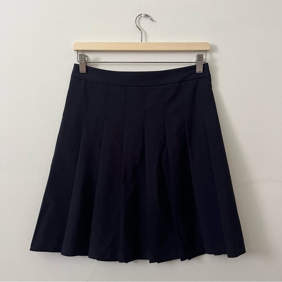 Aritzia Sunday Best Pleated Olive Knee Length Skirt - Picture 1 of 2